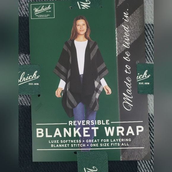 NWT Woolrich Black And Gray Plaid Reversible Blanket Wrap - Picture 2 of 4